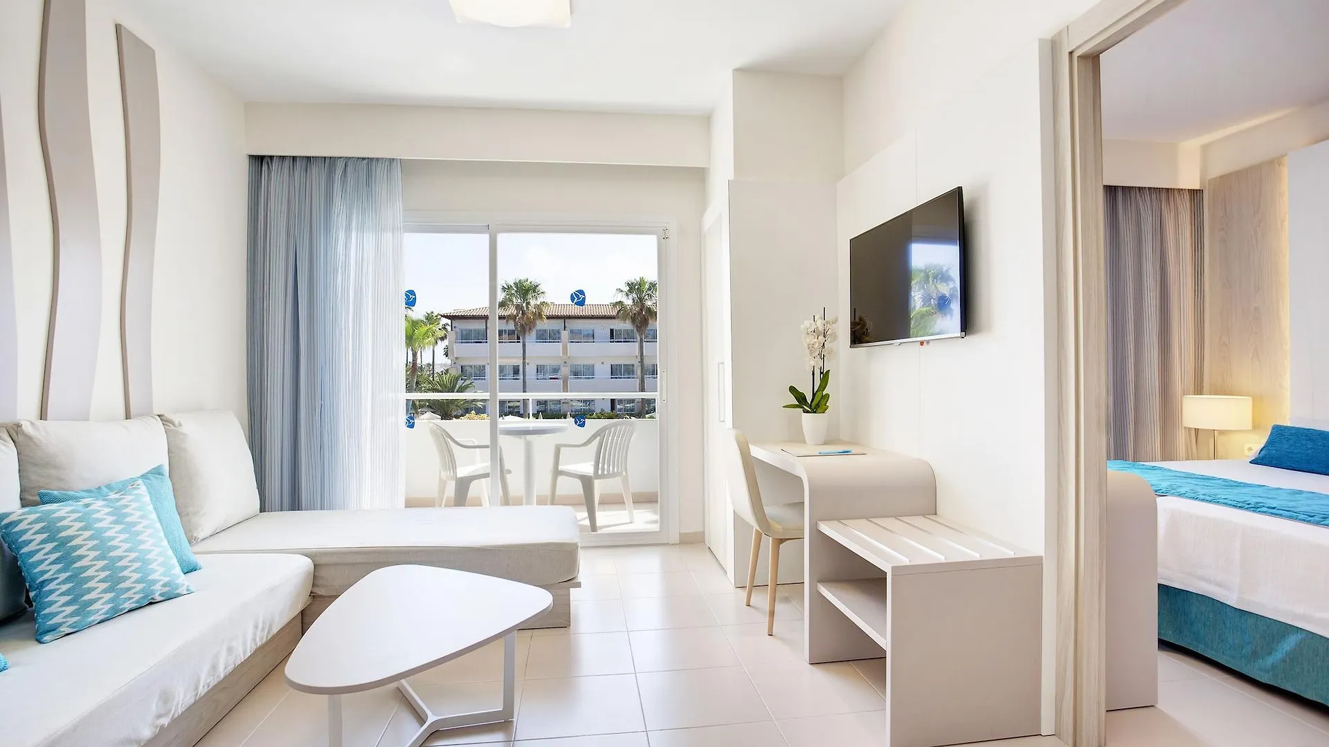 Grupotel Mallorca Mar Cala Bona  Hotel apartamentowy